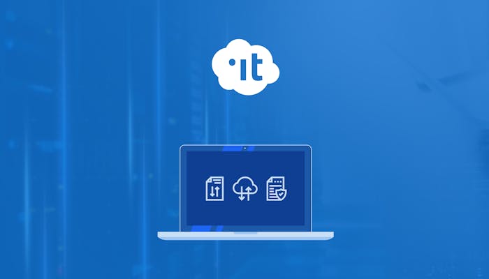 un computer portatile aperto con delle illustrazioni che richiamano il cloud, sopra il logo della strategia cloud italia